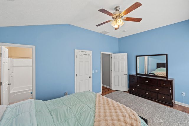 224 White Oak Trace, Lexington, KY 40511