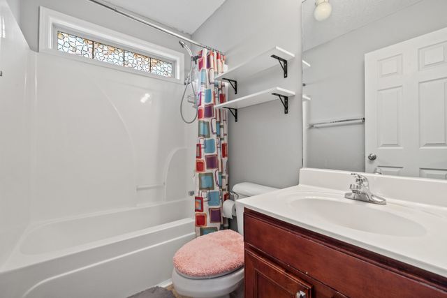 224 White Oak Trace, Lexington, KY 40511