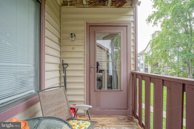 5012B DUNBARTON RD, Mount Laurel, NJ 08054