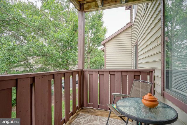 5012B DUNBARTON RD, Mount Laurel, NJ 08054