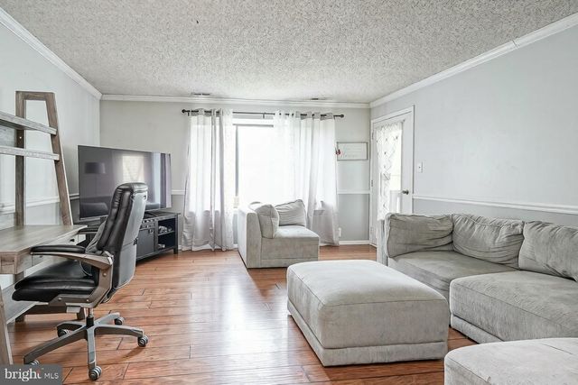 5012B DUNBARTON RD, Mount Laurel, NJ 08054