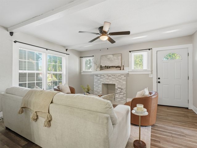 3712 College Avenue, Fort Worth, TX 76110