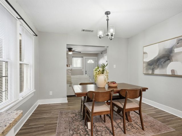 3712 College Avenue, Fort Worth, TX 76110