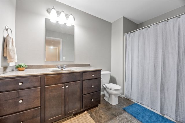 414 Churchill Dr, North Liberty, IA 52317