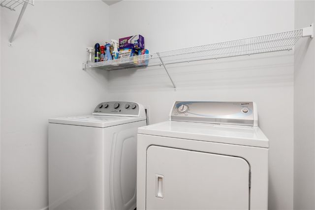 414 Churchill Dr, North Liberty, IA 52317