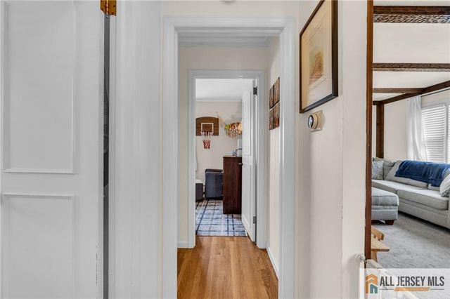 25 Woodview Avenue, Fords, NJ 08863