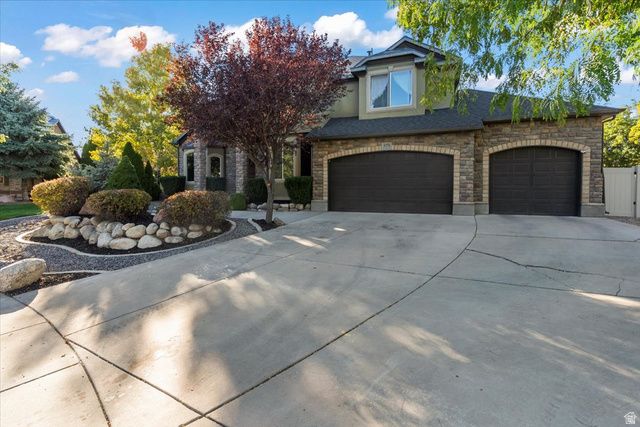 3376 W WATER CRESCENT PL, South Jordan, UT 84095