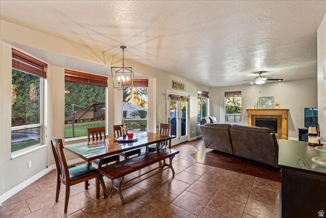 3376 W WATER CRESCENT PL, South Jordan, UT 84095