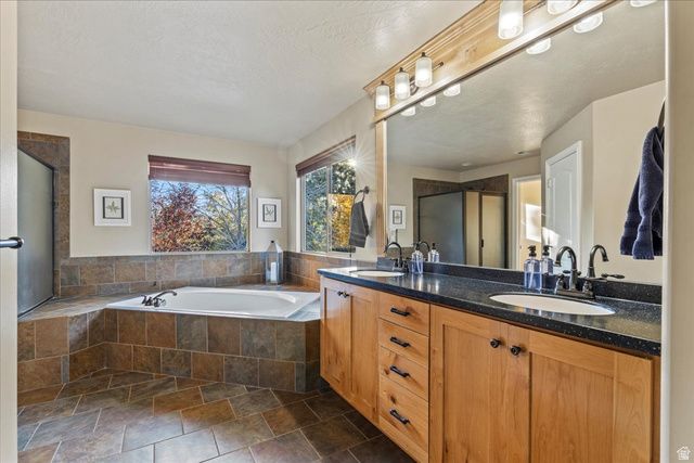 3376 W WATER CRESCENT PL, South Jordan, UT 84095