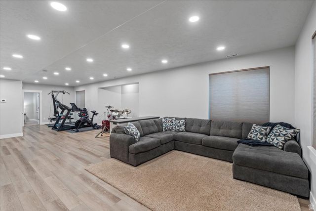 3376 W WATER CRESCENT PL, South Jordan, UT 84095