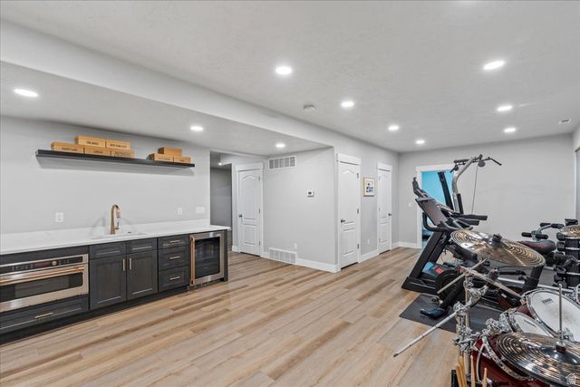 3376 W WATER CRESCENT PL, South Jordan, UT 84095