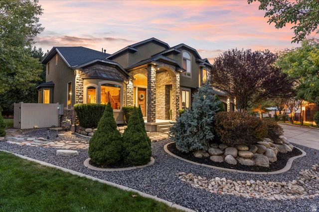 3376 W WATER CRESCENT PL, South Jordan, UT 84095