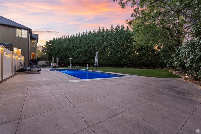 3376 W WATER CRESCENT PL, South Jordan, UT 84095