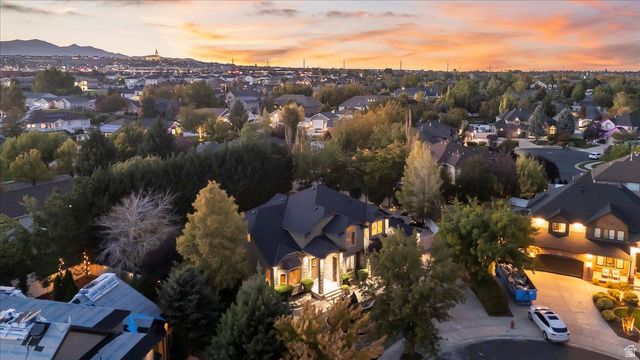 3376 W WATER CRESCENT PL, South Jordan, UT 84095