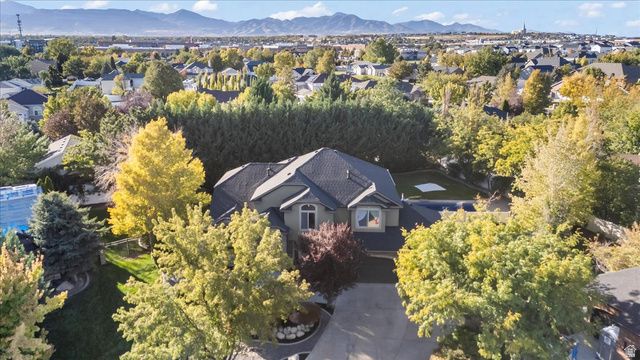 3376 W WATER CRESCENT PL, South Jordan, UT 84095