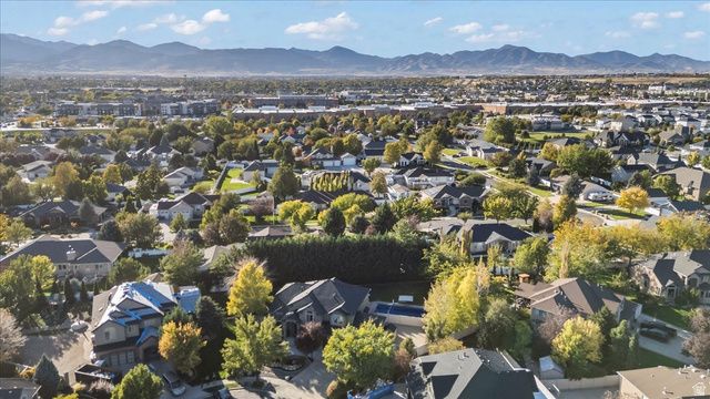 3376 W WATER CRESCENT PL, South Jordan, UT 84095