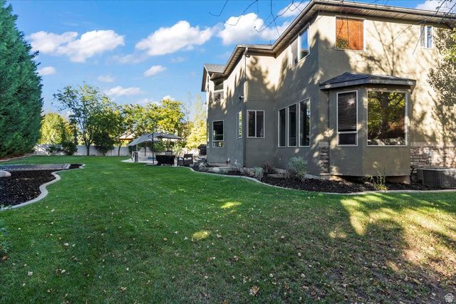 3376 W WATER CRESCENT PL, South Jordan, UT 84095