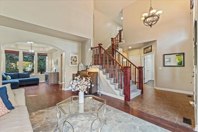 3376 W WATER CRESCENT PL, South Jordan, UT 84095