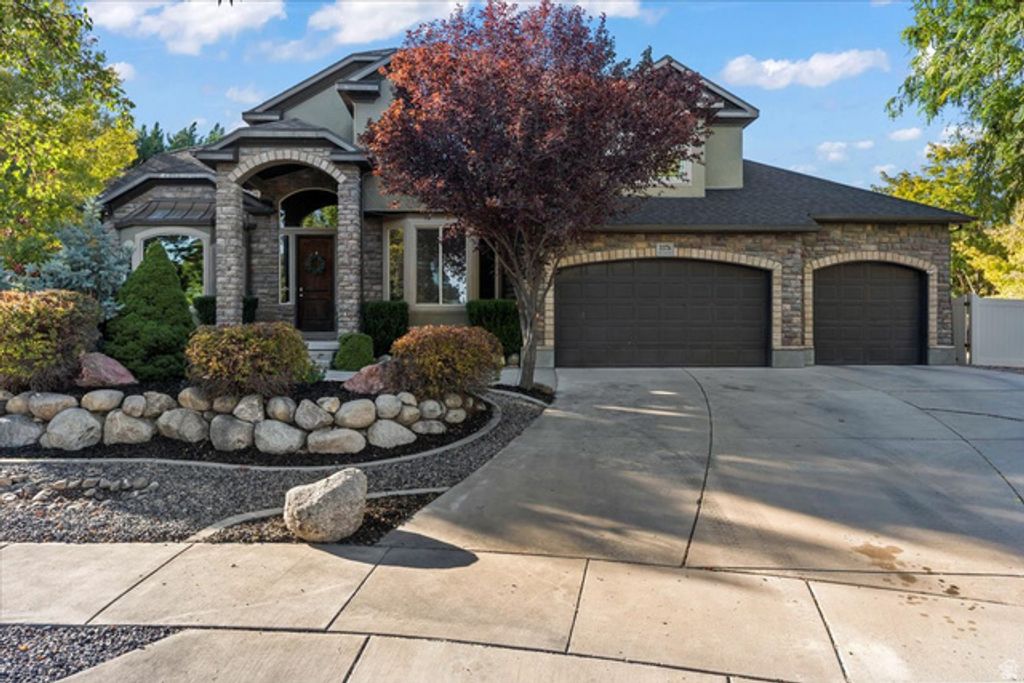 3376 W WATER CRESCENT PL, South Jordan, UT 84095