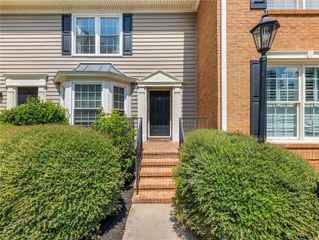81 Mount Vernon Circle, Sandy Springs, GA 30338