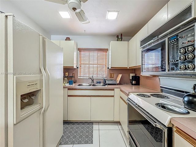 2205 NE 123rd St 2205, North Miami, FL 33181