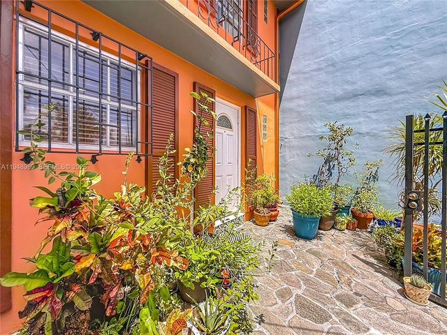 2205 NE 123rd St 2205, North Miami, FL 33181