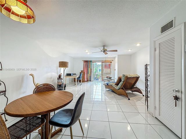 2205 NE 123rd St 2205, North Miami, FL 33181