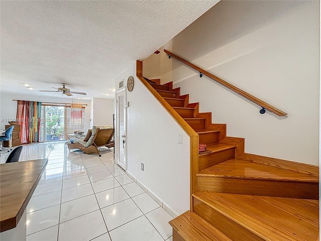 2205 NE 123rd St 2205, North Miami, FL 33181