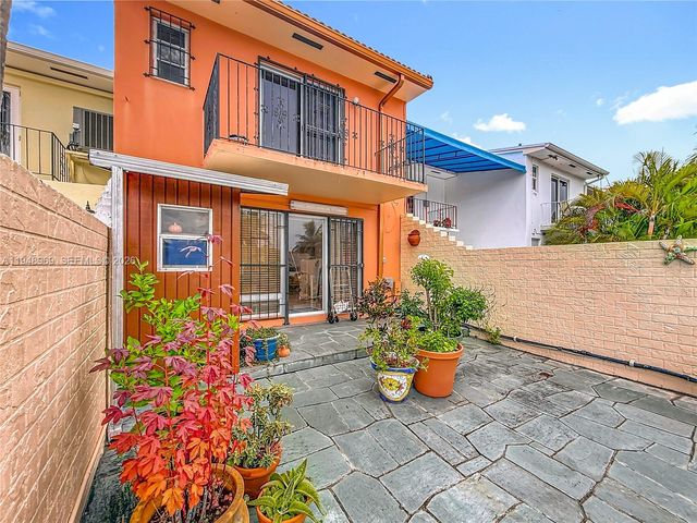 2205 NE 123rd St 2205, North Miami, FL 33181