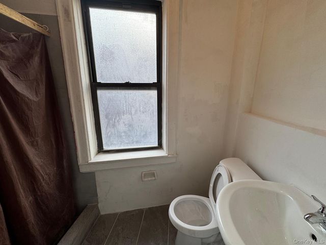 3307 Junction Boulevard 3rd floor, Jackson Heights, NY 11372