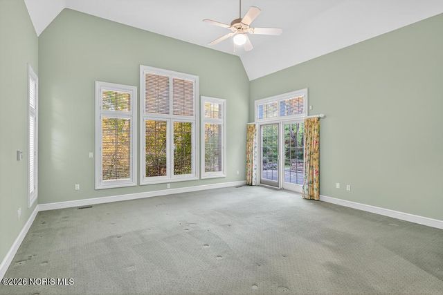 15 Stableside Road, Ottawa Hills, OH 43615