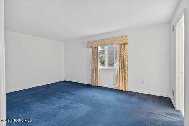 15 Stableside Road, Ottawa Hills, OH 43615