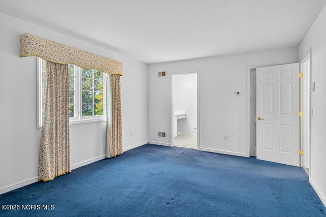 15 Stableside Road, Ottawa Hills, OH 43615