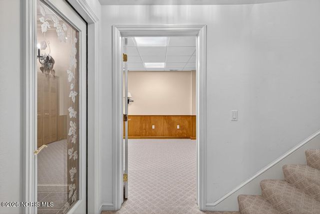 15 Stableside Road, Ottawa Hills, OH 43615