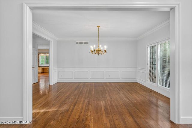 15 Stableside Road, Ottawa Hills, OH 43615