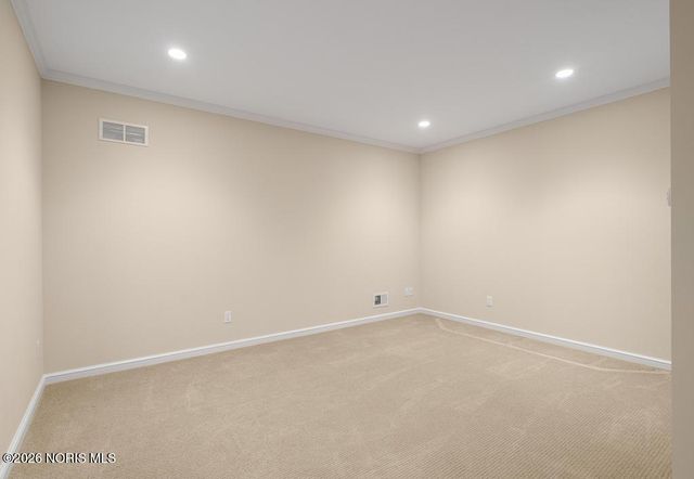 15 Stableside Road, Ottawa Hills, OH 43615