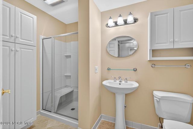 15 Stableside Road, Ottawa Hills, OH 43615