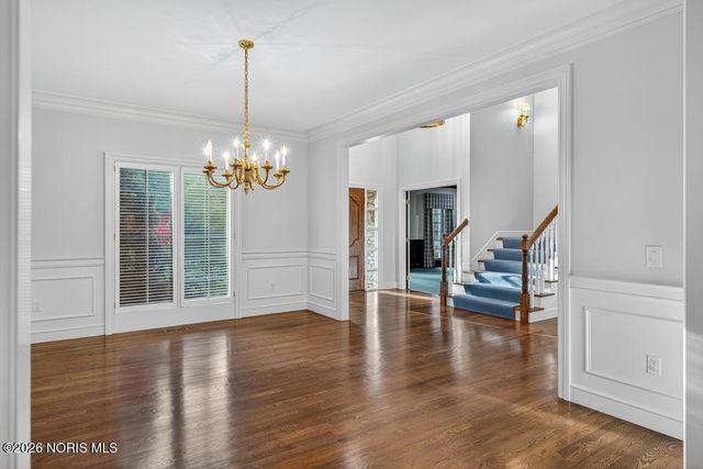 15 Stableside Road, Ottawa Hills, OH 43615