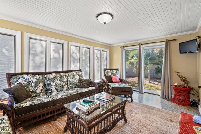 403 32nd Ave. N, Myrtle Beach, SC 29577