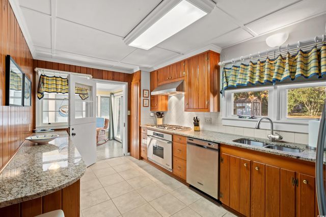 403 32nd Ave. N, Myrtle Beach, SC 29577