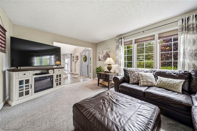 10830 Lakebrook Drive, Kirtland, OH 44094