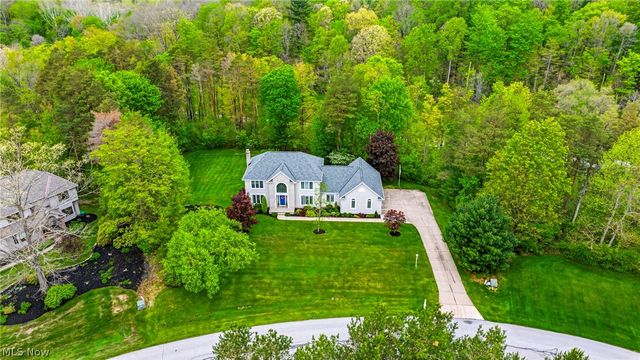 10830 Lakebrook Drive, Kirtland, OH 44094