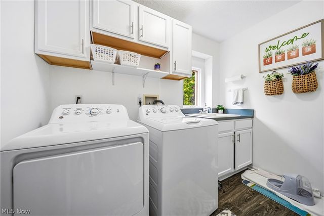10830 Lakebrook Drive, Kirtland, OH 44094