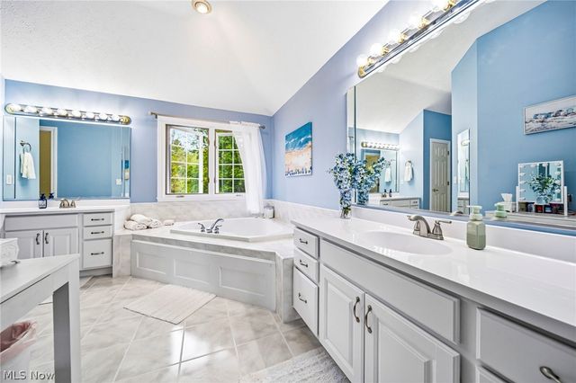 10830 Lakebrook Drive, Kirtland, OH 44094