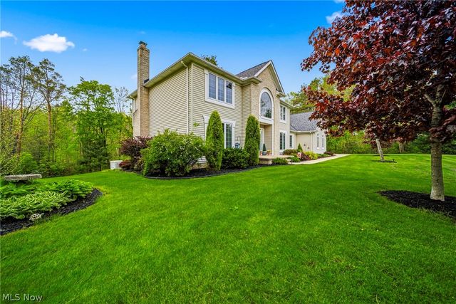 10830 Lakebrook Drive, Kirtland, OH 44094