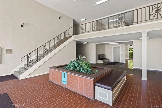 1360 Shadow Lane G, Fullerton, CA 92831