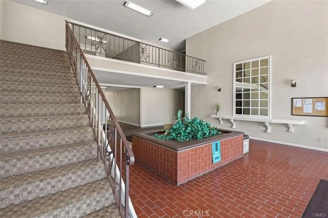 1360 Shadow Lane G, Fullerton, CA 92831