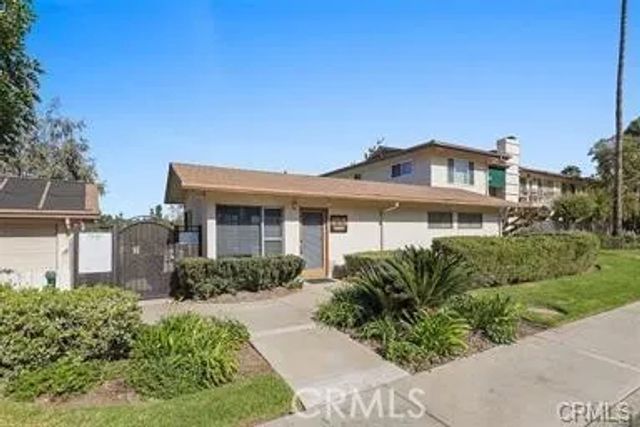 1360 Shadow Lane G, Fullerton, CA 92831