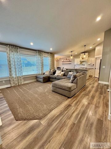 2737 Pinfire Creek, Ammon, ID 83406