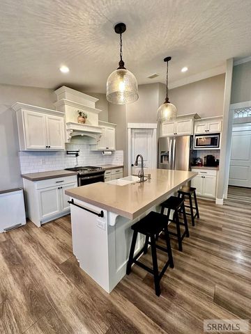 2737 Pinfire Creek, Ammon, ID 83406